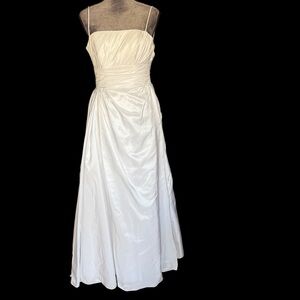 Galina Wedding‎ Dress Size 2